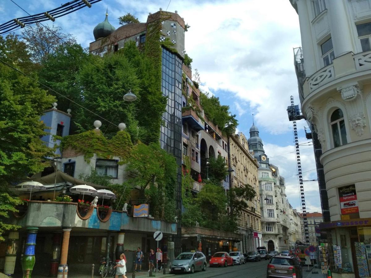 Center ! 3 Stops Away From The Center Of Vienna! エクステリア 写真